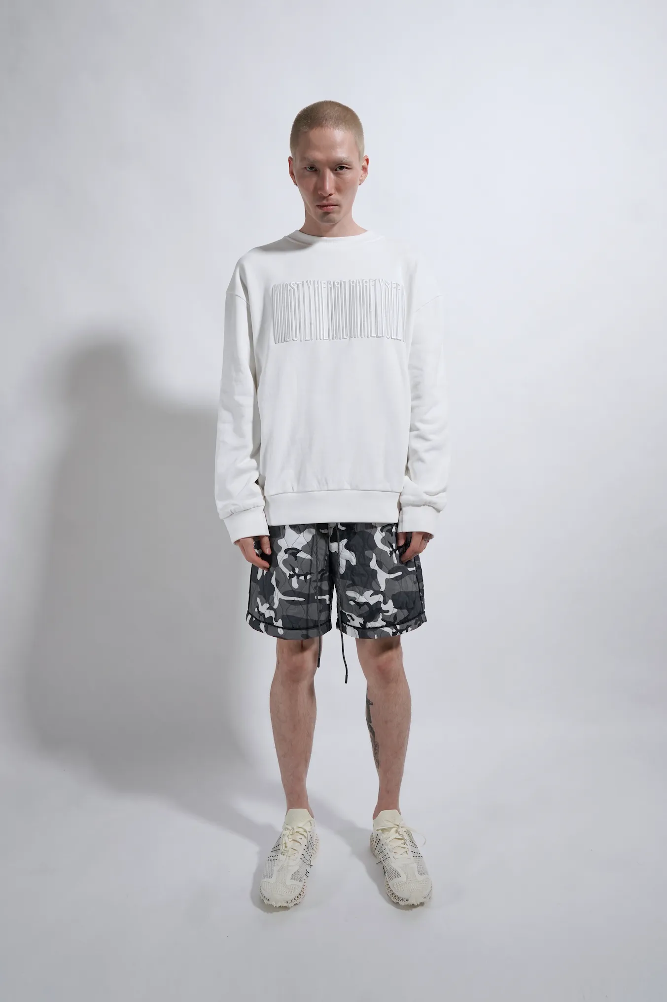 CREWNECK X ZIP UP HYBRID