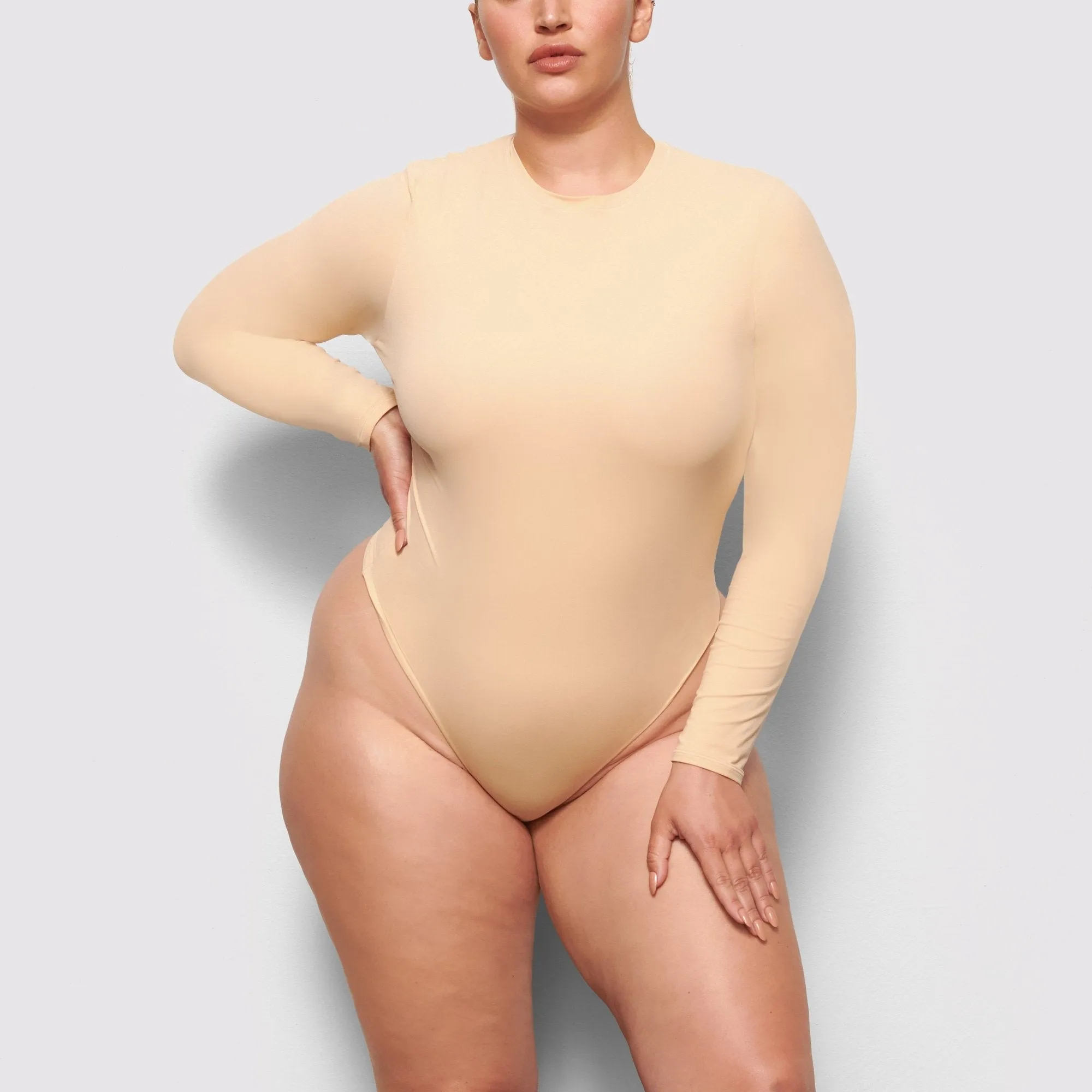 FITS EVERYBODY LONG SLEEVE CREW NECK BODYSUIT | SAND