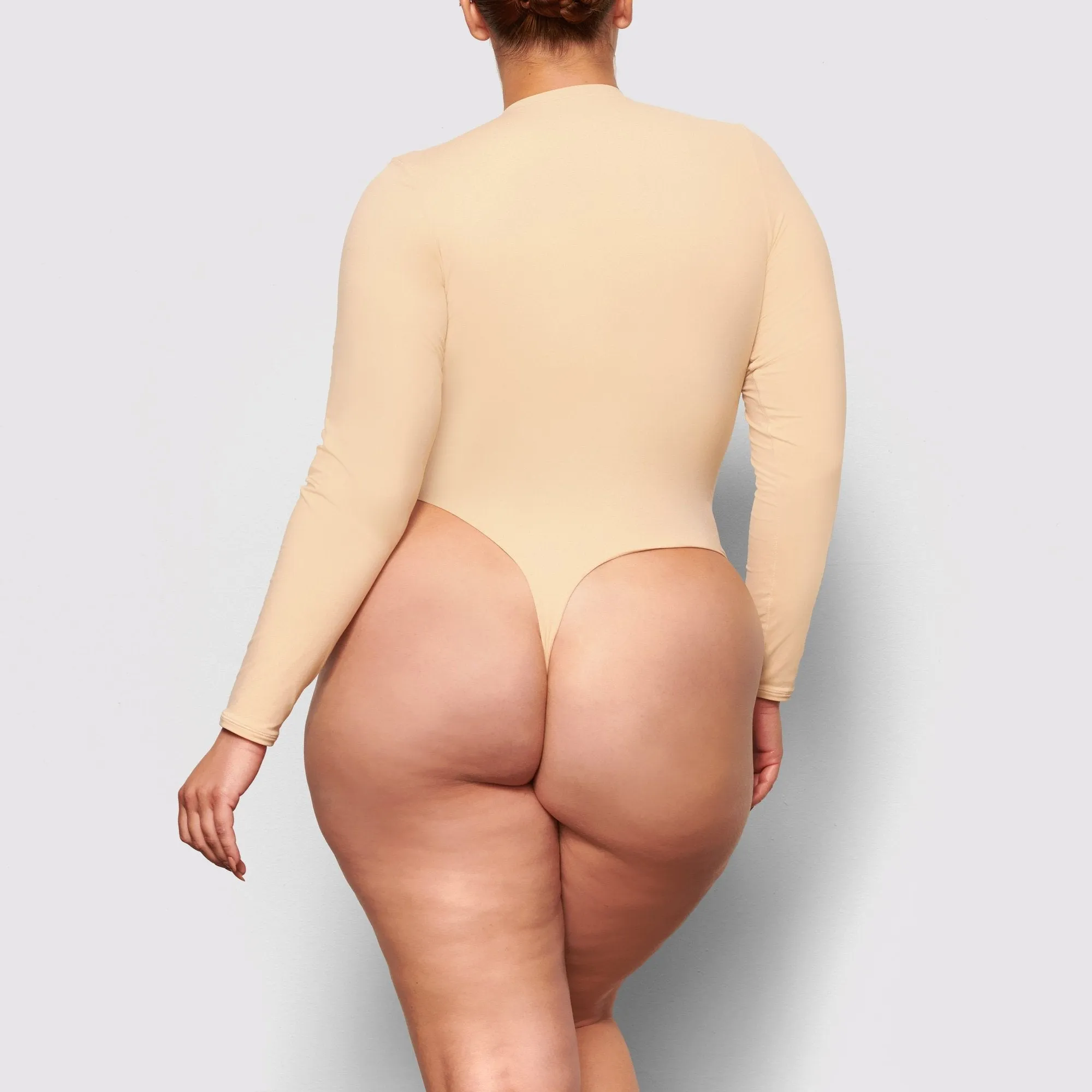 FITS EVERYBODY LONG SLEEVE CREW NECK BODYSUIT | SAND