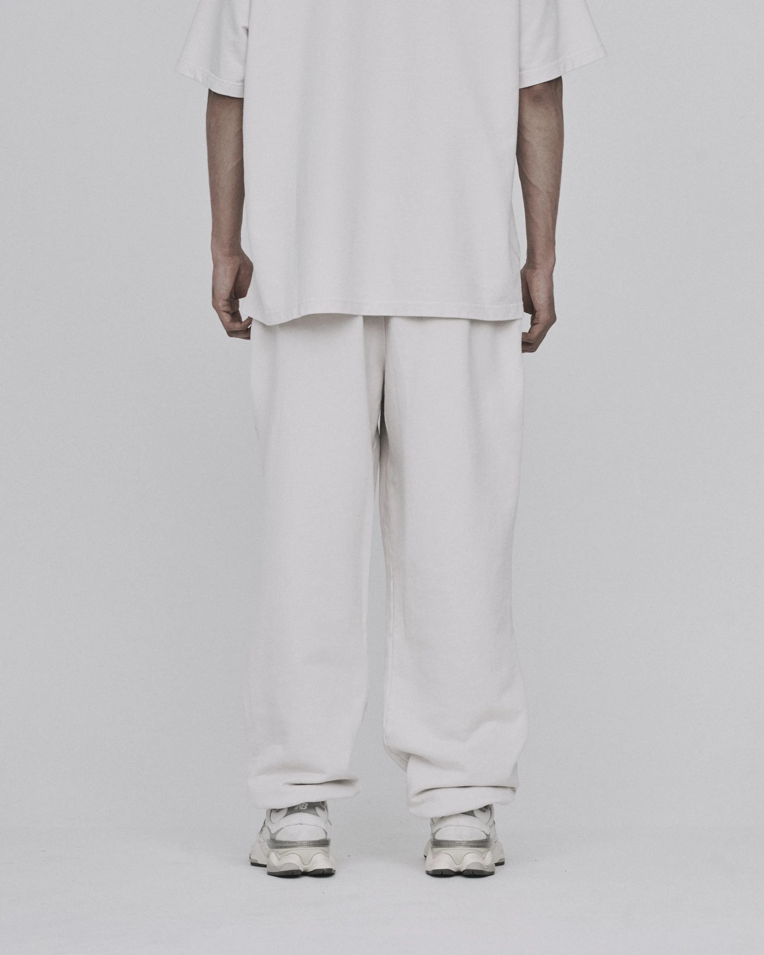 Solid III Shortened Sweatpants Cream